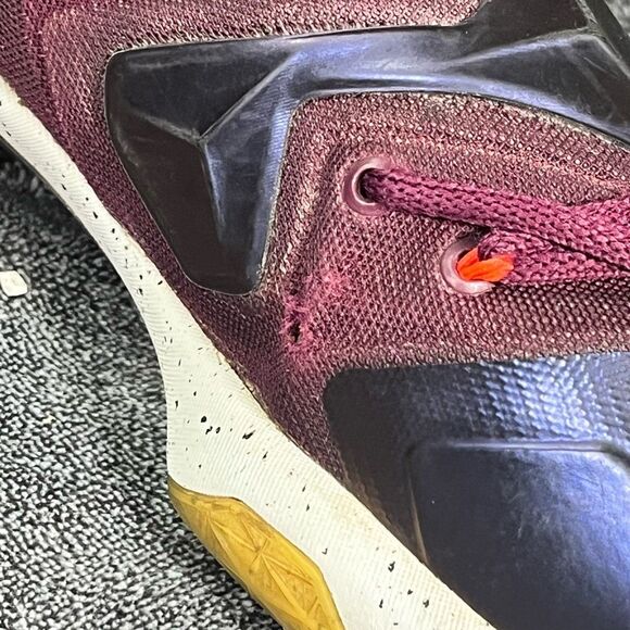 Nike LeBron 13 Men’s 10 shoes 2015 Mulberry Basketball - Picture 6 of 10